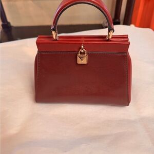 Elegant Michael Kors Handbag